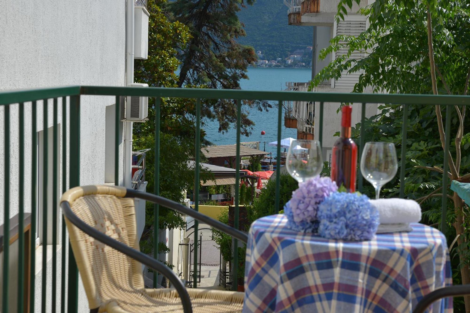 Solar Apartments Herceg Novi Eksteriør bilde